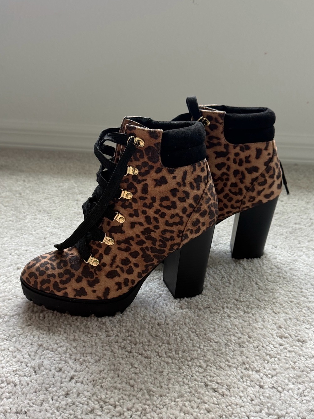 Leopard Print Platform Lace Up Chunky Heel Ankle Boots Size 9